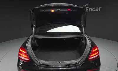 Mercedes-Benz E-Class 2020, 174749 км, за 13911.46 USD - фото 20