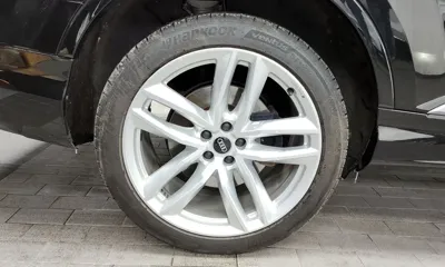 Audi Q7 2023, 94113 км, за 34952.09 USD
