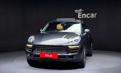 Porsche Macan 2017, 49038 км, за 22661.58 USD