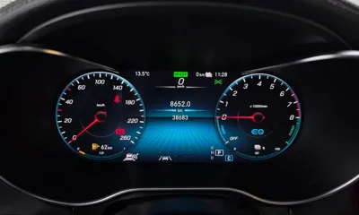 Mercedes-Benz GLC-Class 2022, 38683 км, за 30852.04 USD - фото 8