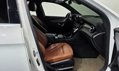 Mercedes-Benz GLC-Class 2022, 38683 км, за 30852.04 USD - фото 11