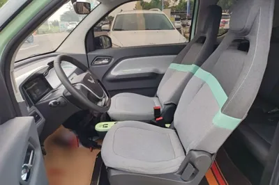 Wuling Hongguang MINIEV 2022, 29200 км, за 5103 USD - фото 22