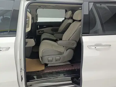 Kia Carnival 2022, 50400 км, за 27129.93 USD - фото 11