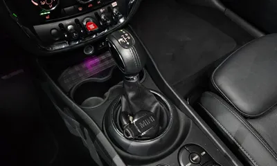 MINI Clubman 2019, 62401 км, за 9448.3 USD - фото 9