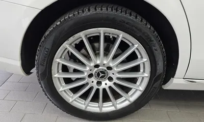 Mercedes-Benz E-Class 2021, 42378 км, за 22325.78 USD