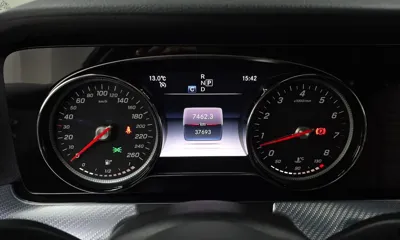 Mercedes-Benz E-Class 2020, 37693 км, за 21086.74 USD - фото 8