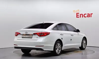 Hyundai Sonata 2017, 118157 км, за 5534.93 USD