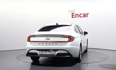 Hyundai Sonata 2021, 128184 км, за 9425.99 USD