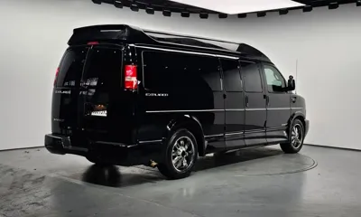 Chevrolet Express Van 2017, 35396 км, за 20257.83 USD