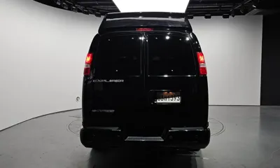 Chevrolet Express Van 2017, 35396 км, за 20257.83 USD