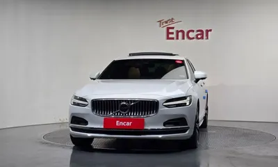 Volvo S90 2023, 38637 км, за 26372.33 USD