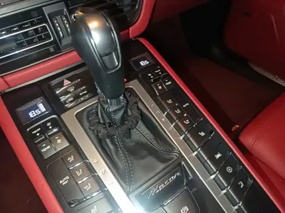 Porsche Macan 2020, 79600 км, за 44922.61 USD - фото 21