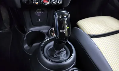 MINI Cooper 2023, 121330 км, за 12202.97 USD - фото 9