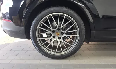Porsche Cayenne 2023, 36998 км, за 71661.28 USD