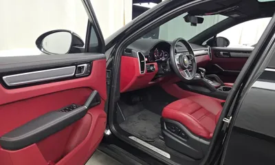 Porsche Cayenne 2023, 36998 км, за 71661.28 USD - фото 10