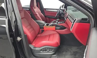 Porsche Cayenne 2023, 36998 км, за 71661.28 USD - фото 11