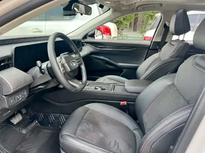 Ford Mondeo 2024, 90000 км, за 13213.4 USD