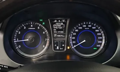 Hyundai Grandeur 2017, 108679 км, за 5894.03 USD - фото 8