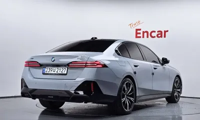 BMW 5-Series 2024, 9672 км, за 55190.78 USD - фото 2