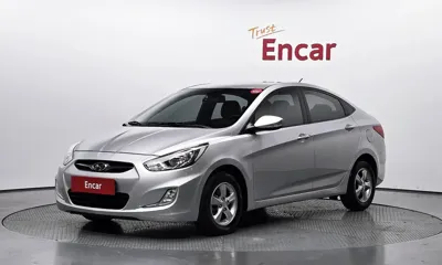 Hyundai Accent · 2012 год