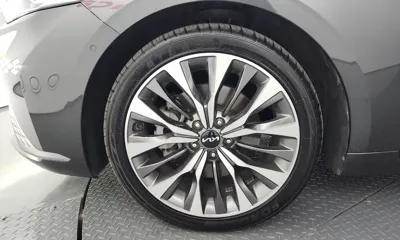 Kia K8 2023, 32091 км, за 18175.91 USD