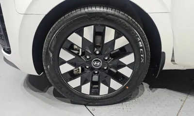Hyundai Staria 2025, 25128 км, за 26434.44 USD