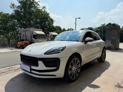 Porsche Macan · 2015 год