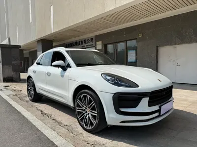 Porsche Macan 2015, 160000 км, за 16908.84 USD