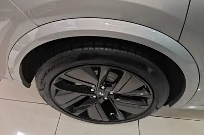 Li Auto L9 2022, 79100 км, за 38124 USD - фото 11