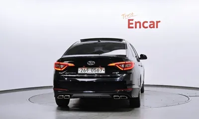 Hyundai Sonata 2016, 108042 км, за 8210.72 USD