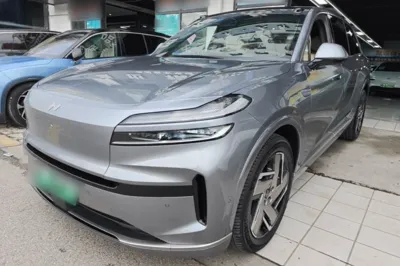 ONVO Luxeed L90 · 2025 год