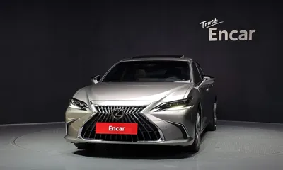 Lexus ES 2025, 28783 км, за 31219.13 USD