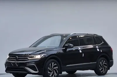 Volkswagen Tiguan L 2023, 26600 км, за 29079 USD