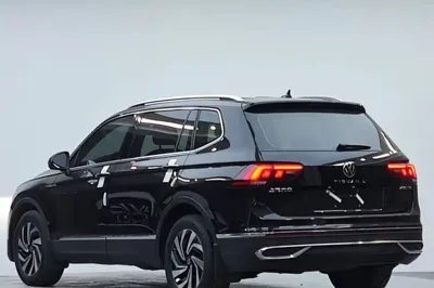 Volkswagen Tiguan L 2023, 26600 км, за 29079 USD - фото 7