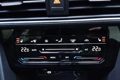 Volkswagen Tiguan L 2023, 26600 км, за 29079 USD - фото 14