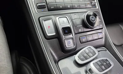 Hyundai Santafe 2022, 15849 км, за 16519.05 USD - фото 9