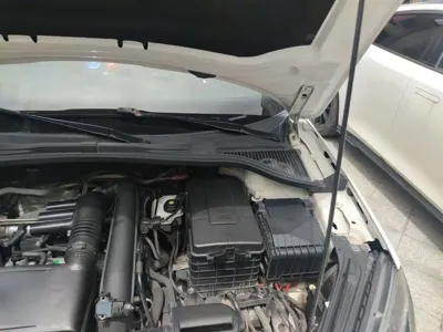 Skoda Yeti 2018, 106800 км, за 5576.7 USD - фото 22