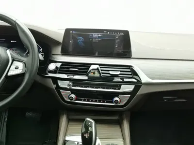 BMW 5 Series New Energy 2020, 71900 км, за 20218.92 USD - фото 12