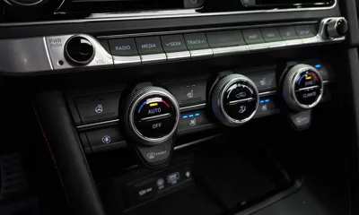 Genesis G70 2019, 119207 км, за 14561.52 USD - фото 32