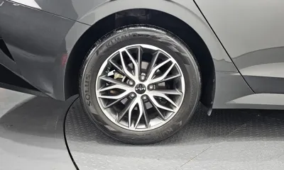 Kia K5 2022, 43705 км, за 20152.11 USD