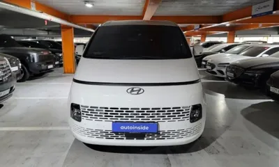Hyundai Staria · 2023 год