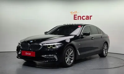 BMW 5-Series · 2018 год