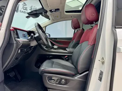 GAC Motor Trumpchi E9 2023, 40000 км, за 24612.86 USD