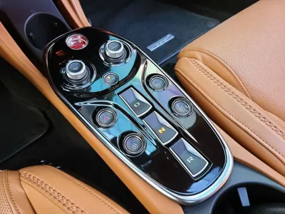 McLaren GT 2021, 7389 км, за 114950.03 USD - фото 13