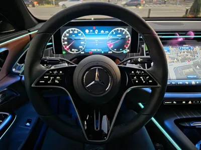 Mercedes-Benz E-Class 2026, 9200 км, за 37307.4 USD - фото 15