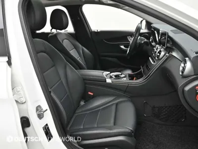 Mercedes-Benz C-Class 2019, 44145 км, за 14763.03 USD - фото 10