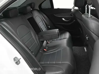 Mercedes-Benz C-Class 2019, 44145 км, за 14763.03 USD - фото 12