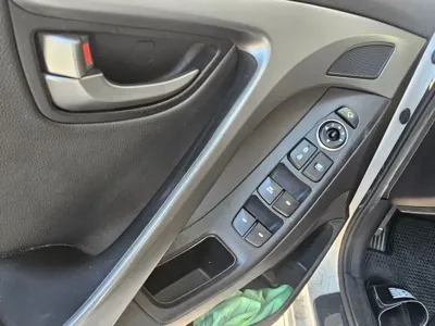 Hyundai Avante 2015, 129858 км, за 2835.8 USD