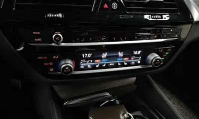 BMW 5-Series 2018, 93980 км, за 17068.41 USD - фото 29