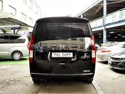 Hyundai Staria 2022, 127013 км, за 12012.6 USD